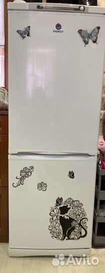 Холодильник indesit