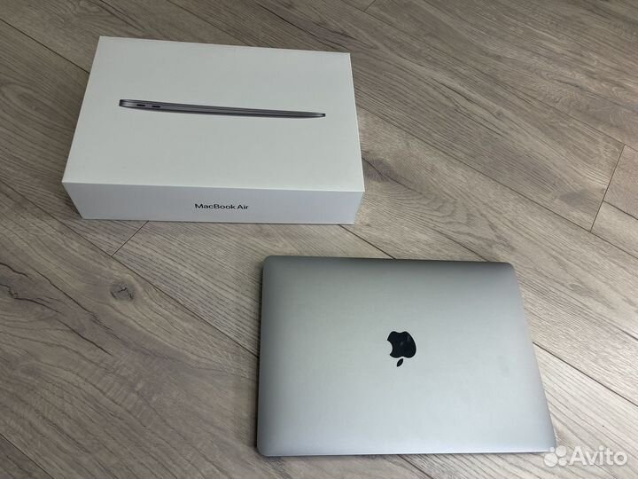 MacBook Air 13 (2020), 512 гб, i5, 1.1 ггц 8 гб