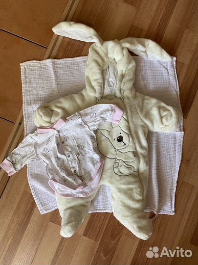 Коробка детских вещей на девочку