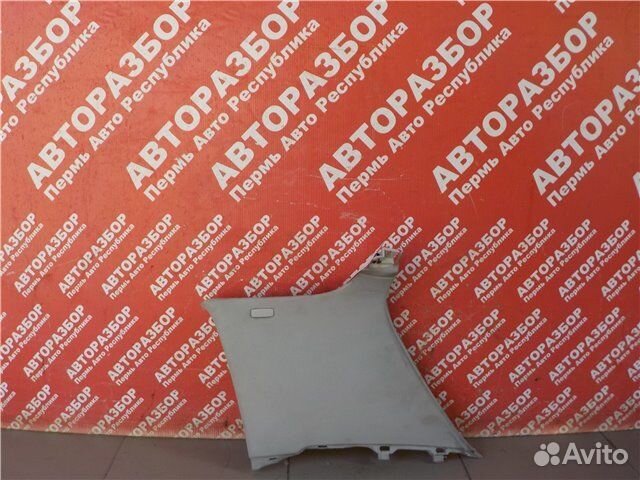 Накладка стойки задняя правая Volkswagen Golf plus