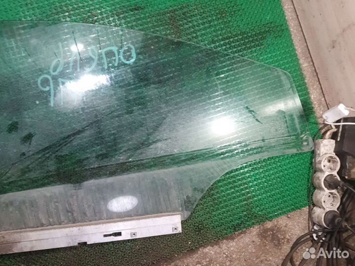 Стекло двери Opel Astra H