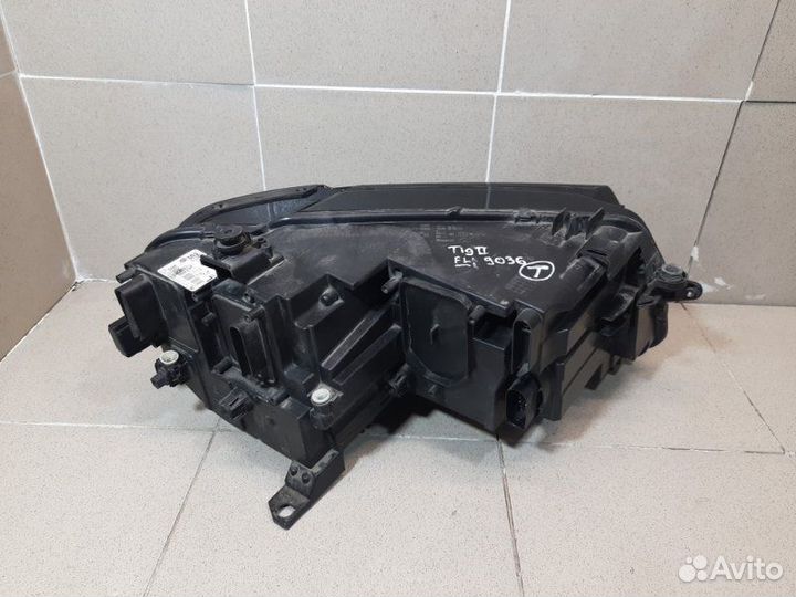 Фара левая Volkswagen Tiguan 2