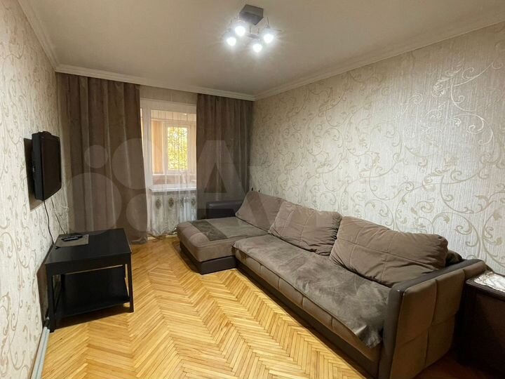 2-к. квартира, 54 м², 2/5 эт.