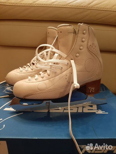 Ботинки для фигурного катания