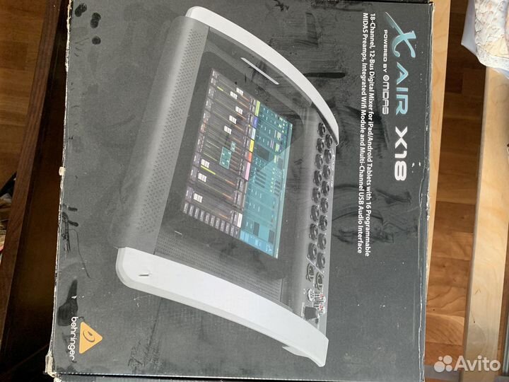 Behringer x18