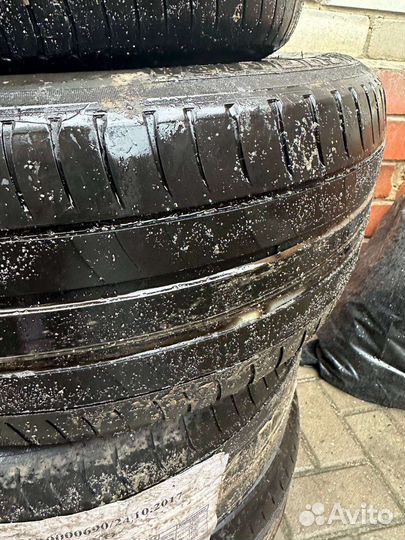 Michelin  Defender XT 215/55 R16 20C
