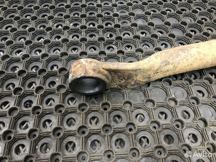 Стабилизатор передний