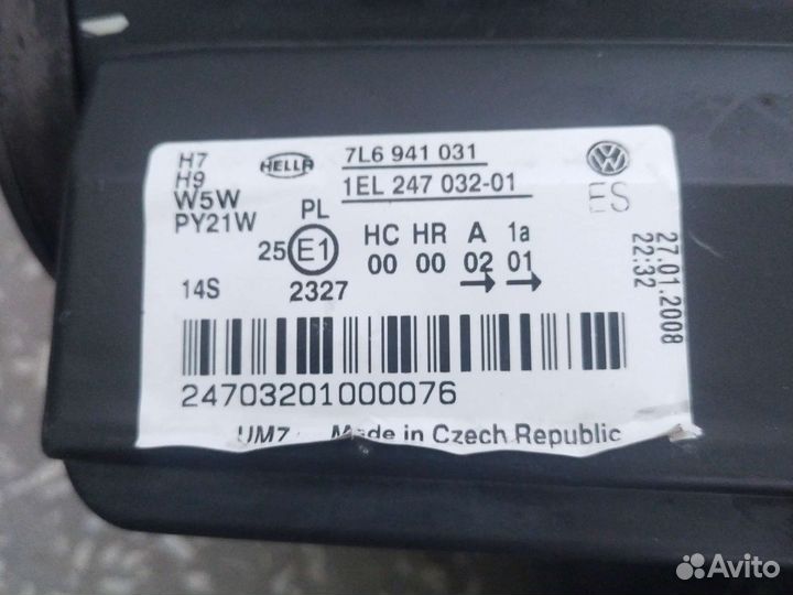 Volkswagen touareg 1 2008 фара