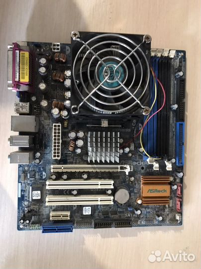 Материнская плата с процессором и кулером