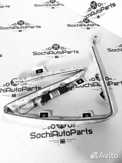 Шторка безопасности Mercedes C-Class W204