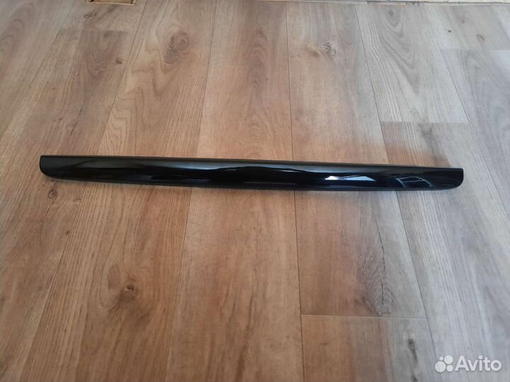 Молдинг крышки багажника Лада Приора