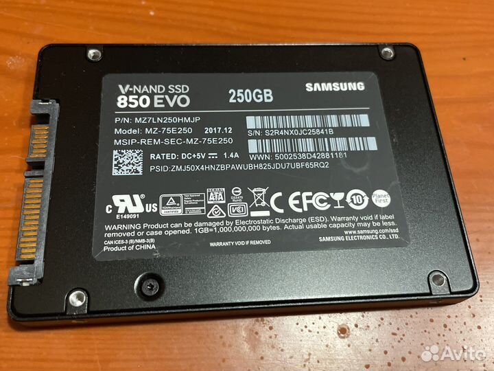 Жесткий диск SSD для ноутбука 250 гб