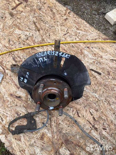 Поворотный кулак левый Hyundai solaris 2 1.6 A.T