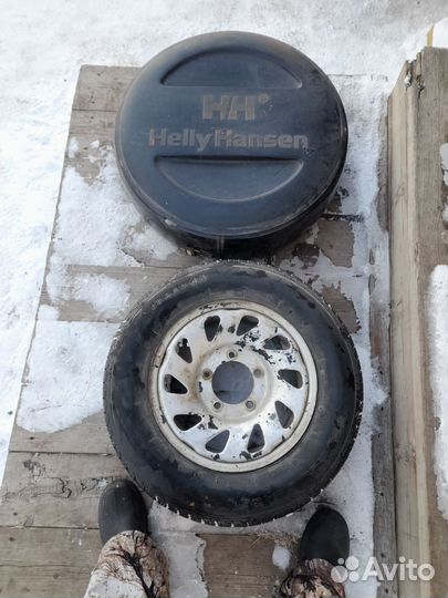 Запасное колесо на сузуки эскудо, тойота тоун айс