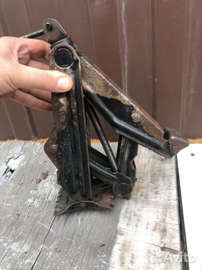 Продам домкрат