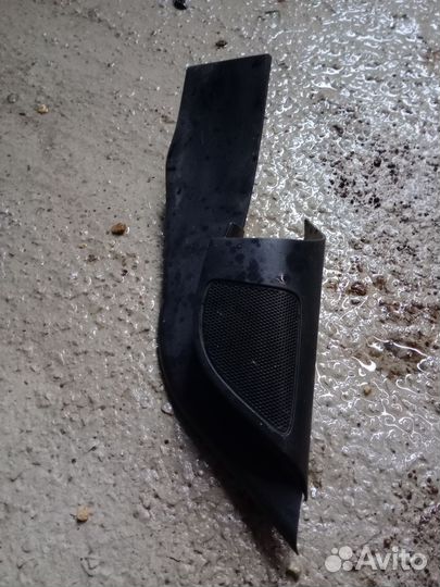 Уголок левой двери Ford focus 2