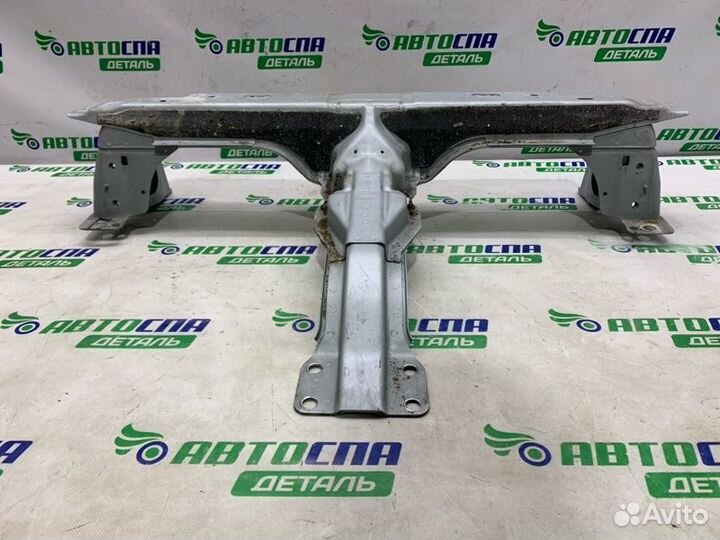 Кронштейн задний Mercedes Benz Gl-Class X164