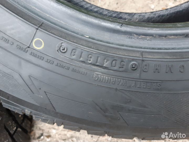 Toyo Observe Ice-Freezer SUV 215/65 R16