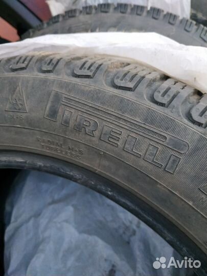 Pirelli Carrier Winter 205/55 R16 94T