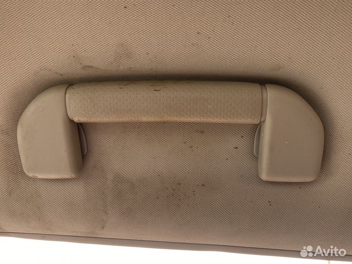 Nissan Patrol Y62 Ручки потолка