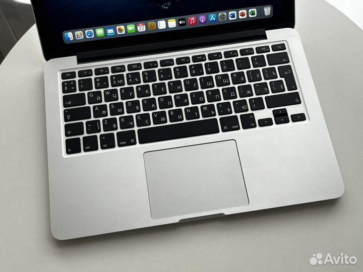 Топовый MacBook Pro 16/256Gb i5 M2 SSD