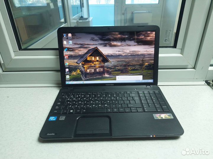 Ноутбук toshiba satellite C850-DKK