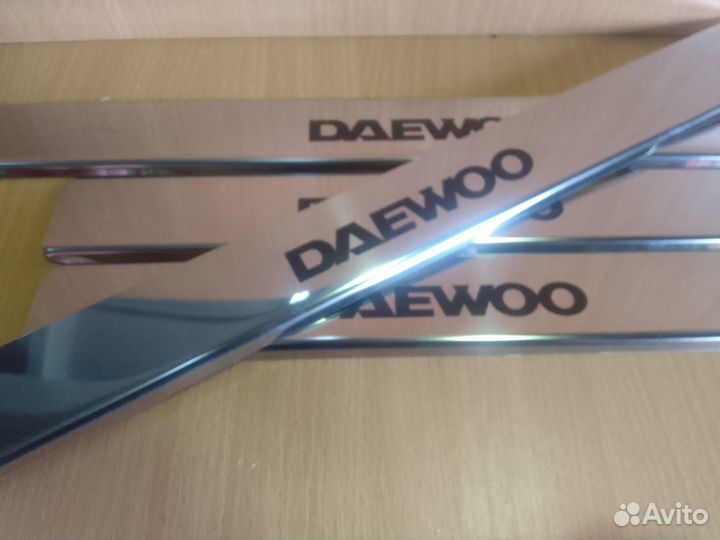 Накладки на пороги Daewoo Nexia (нержавейка)