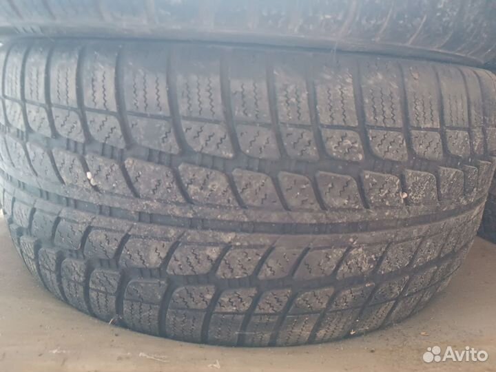 Зимняя резина r 18