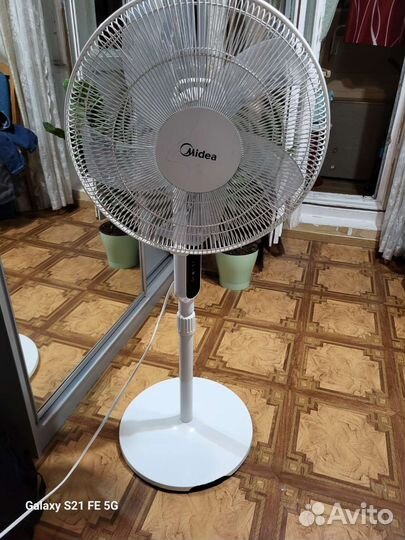 Вентилятор напольный с пультом