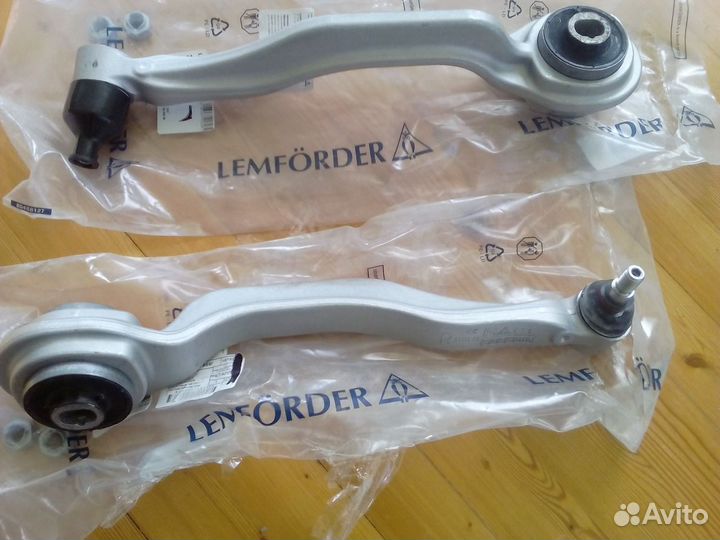 Нижние рычаги алюминевые на Mercedes-benz W211 W21