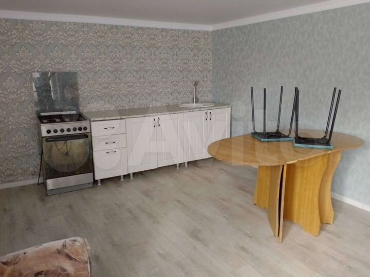 Комната 28 м² в 1-к., 1/2 эт.