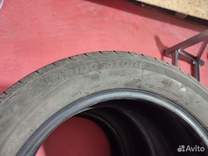 Bridgestone Turanza T001 225/55 R17
