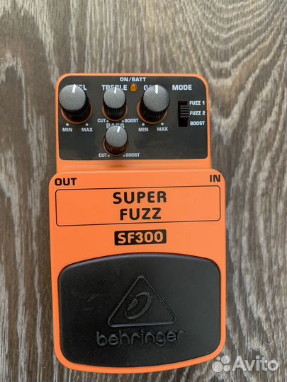 Гитарная педаль Fuzz Behringer Superfuzz SF300