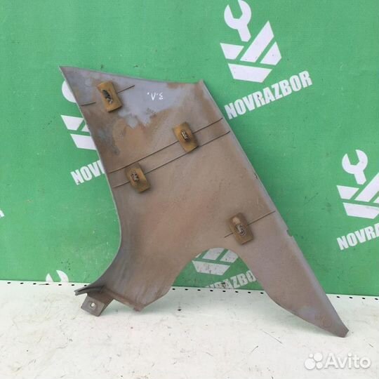 Обшивка стойки Ровер 4-серия