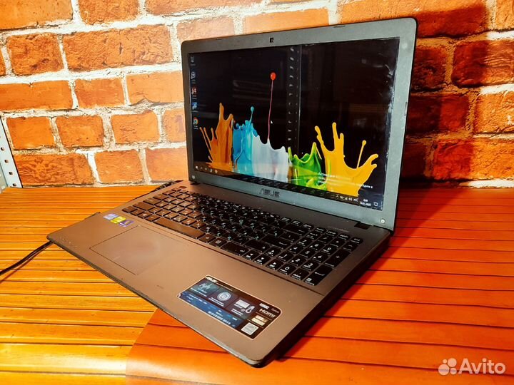 Asus X550C - Core i3 \ 4 Озу \GeForce 2 GB \250HDD