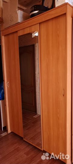 Шкаф купе с зеркалом бу