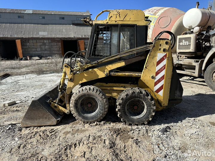 Мини-погрузчик Уралвагонзавод ПУМ-500, 2000