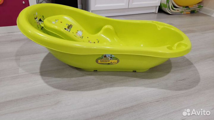 Ванночка для купания с горкой