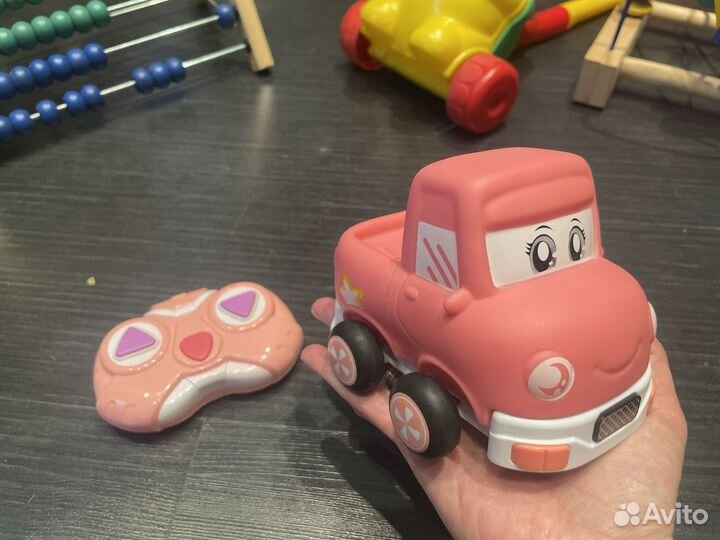 Машинка на пульте для девочки