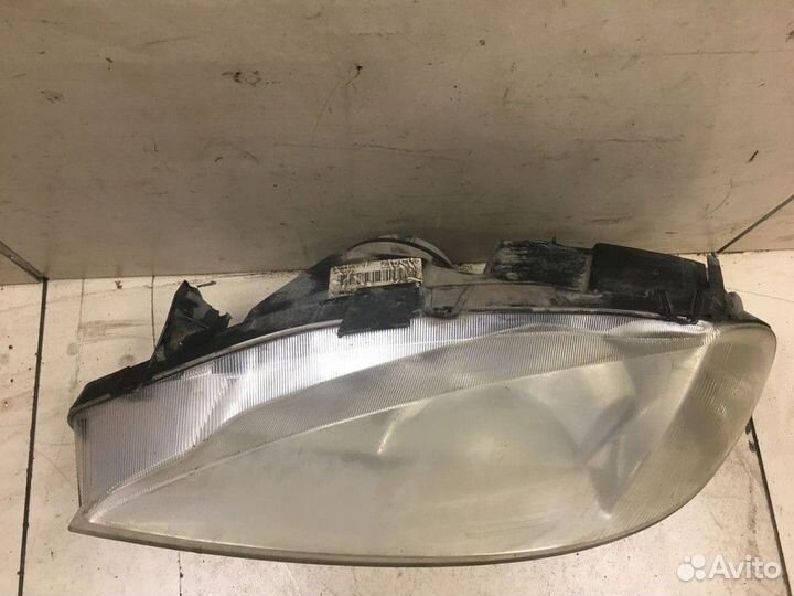 Фара левая Renault Megane