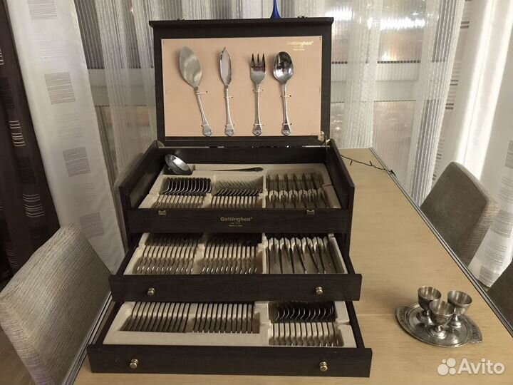 Столовые приборы на 12 персон, Италия, 125 предмет