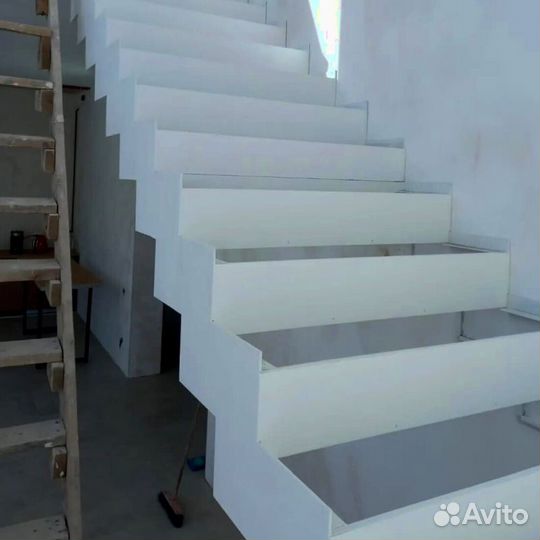 Облицовка бетонных лестниц