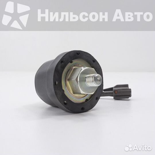 Датчик давления масла isuzu giga, оригинал