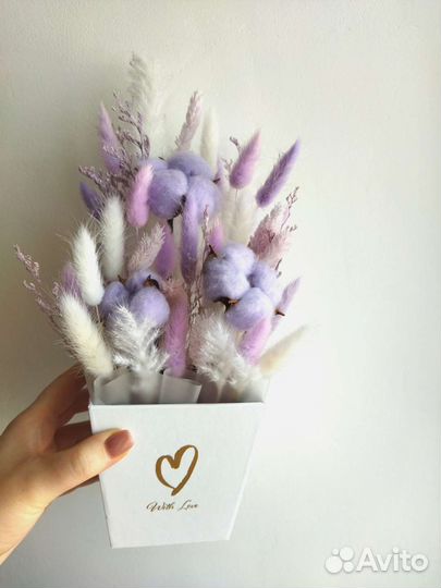 Букет с розами, композиции из сухоцветов