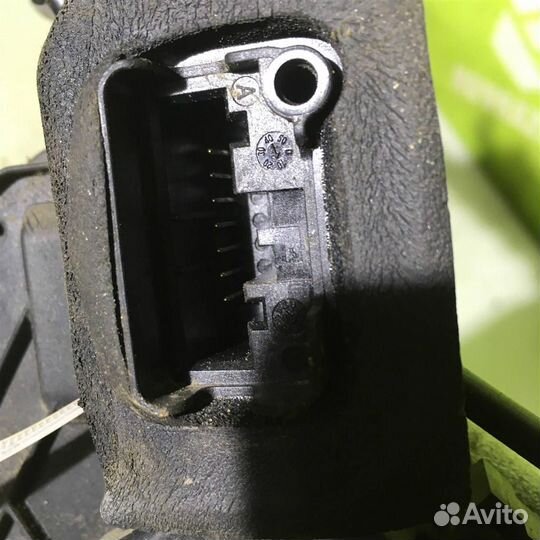 Замок двери задней левой Фольксваген Поло седан