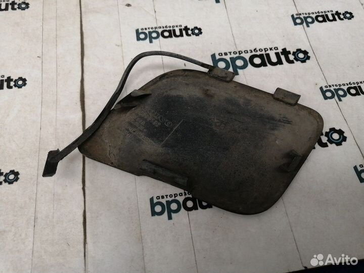 Заглушка буксир крюка заднего бампера 30698132