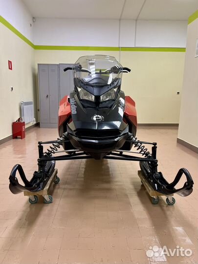 BRP SKI-DOO Renegade MXZ TNT 600 R