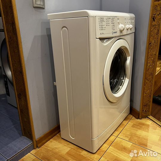 Стиральная машина Indesit 4 кг