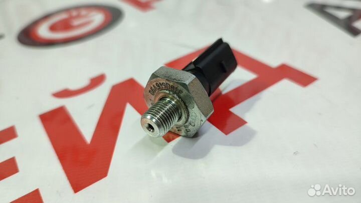 Датчик давления масла Volkswagen Tiguan 5N2 cawb