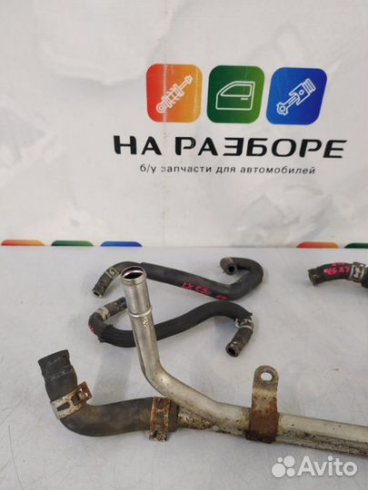 Патрубок системы охлаждения Lexus Lx570 3 3UR-FE